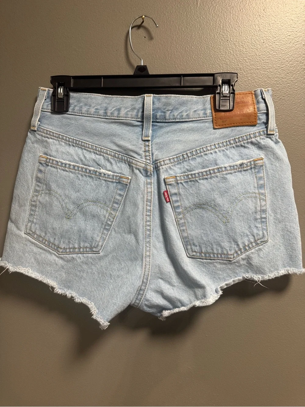 Levi's 501 “Capital E” Light Blue High-Rise Frayed Hem Denim Shorts Waist 29 - Picture 4 of 13